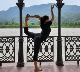 Yoga in Ganga Nagar, Rishikesh, Dehradun, Uttarakhand, India